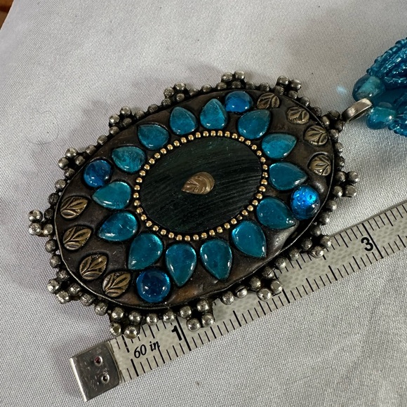 Gorgeous blue seed bead necklace with large oval medallion - Picture 3 of 8